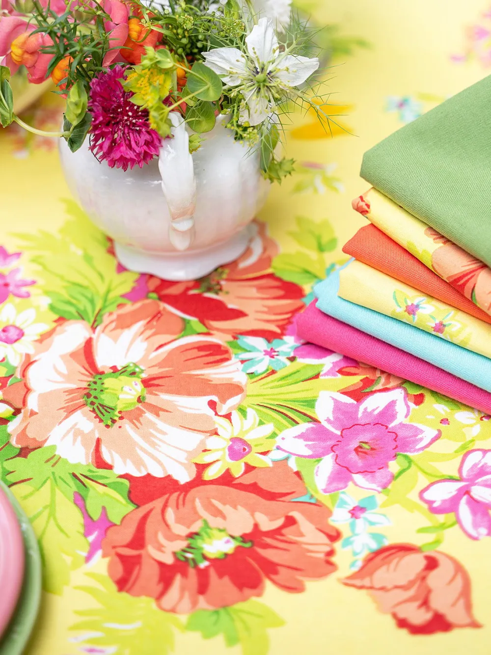 April Cornell Tablecloths|Charming Sunshine Tablecloth, 60" x 90"