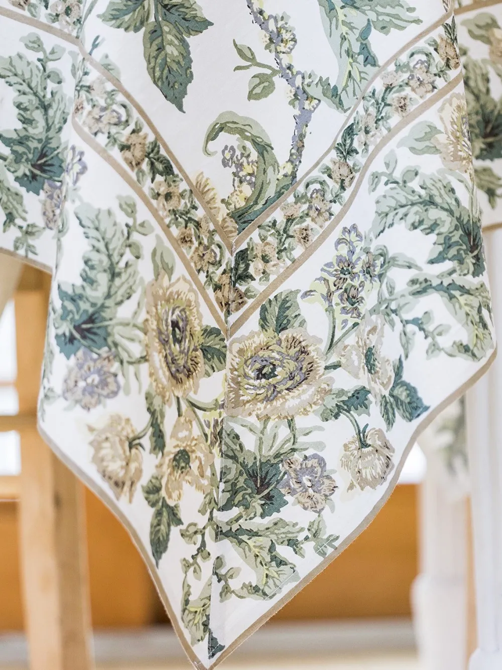 April Cornell Tablecloths|Lillian Ecru Tablecloth, 60" x 90"