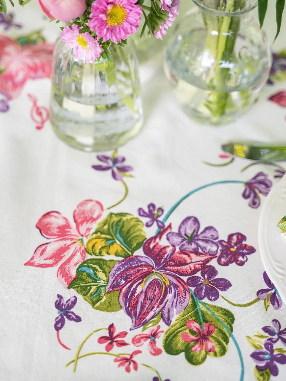 April Cornell Tablecloths|Violets Ecru Tablecloth, 60" x 90"