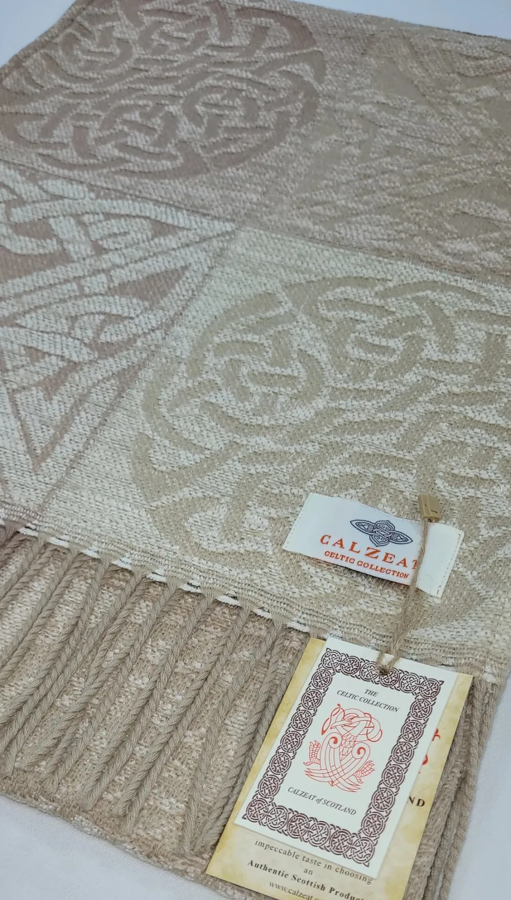 Scarves & Wraps|Calzeat of Scotland Celtic Knot Linen Wrap