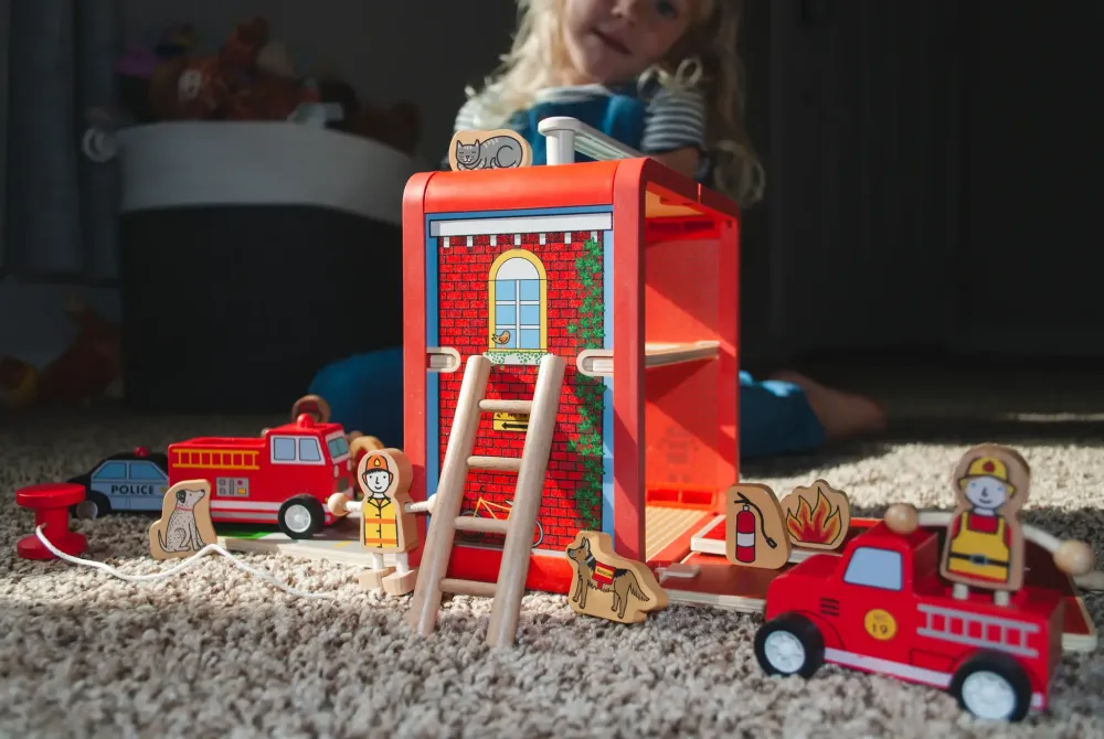 Toys|Firehouse Suitcase