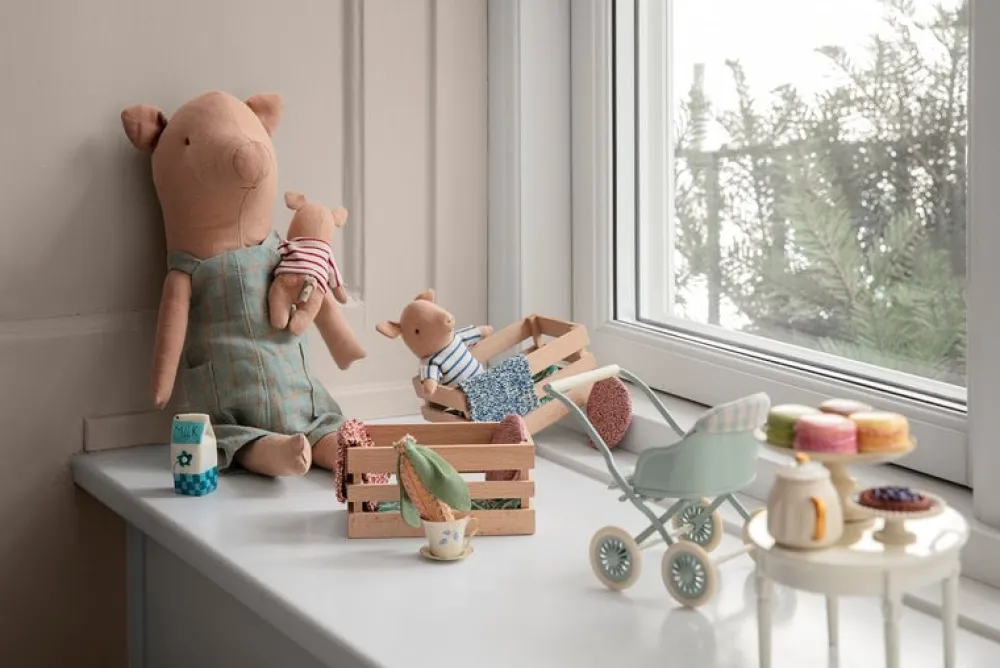Maileg Maileg|Toys|Pig, Baby in Box (Boy)