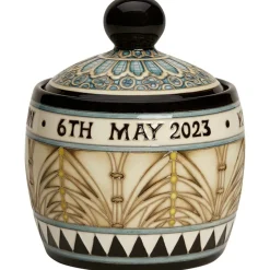 Moorcroft Pottery Moorcroft Pottery|King Charles Iii|Coronation Lidded Box 956/6